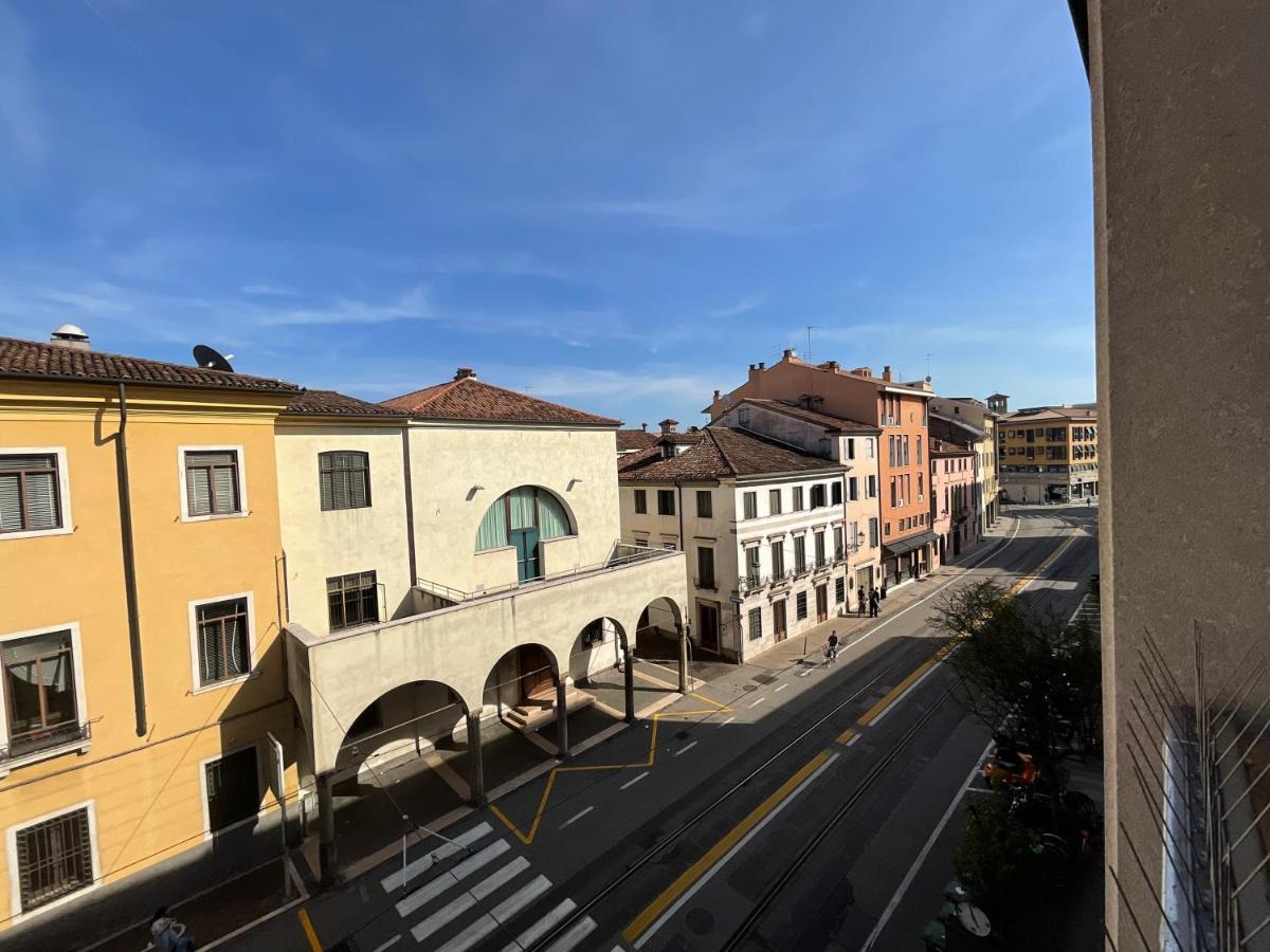 Tito Livio Deluxe Accommodation Padova Exterior photo