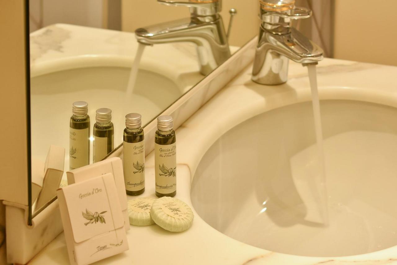 Tito Livio Deluxe Accommodation Padova Exterior photo